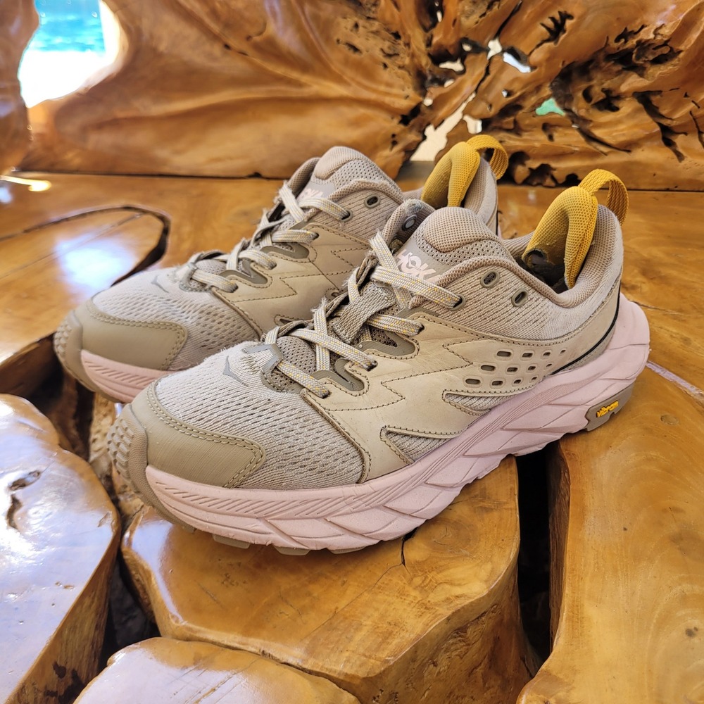 Hoka One One Womens Anacapa Breeze Hiking Shoes Size 7.5 Beige Trail Gorpcore